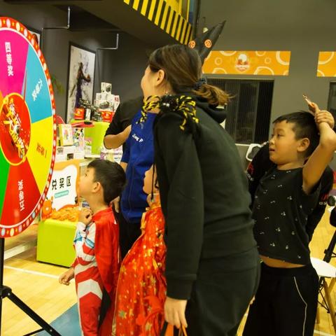 广场舞兔子舞风靡全国，跃动旋律传递健康活力