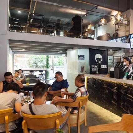 最新奶茶店铺装修设计图，时尚舒适空间展示