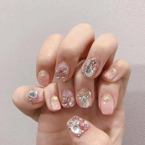 最新流行美甲图揭秘，时尚指甲艺术趋势