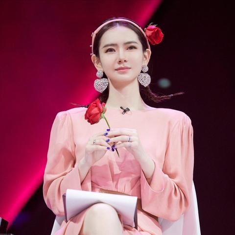 最新长耳坠，时尚必备之选